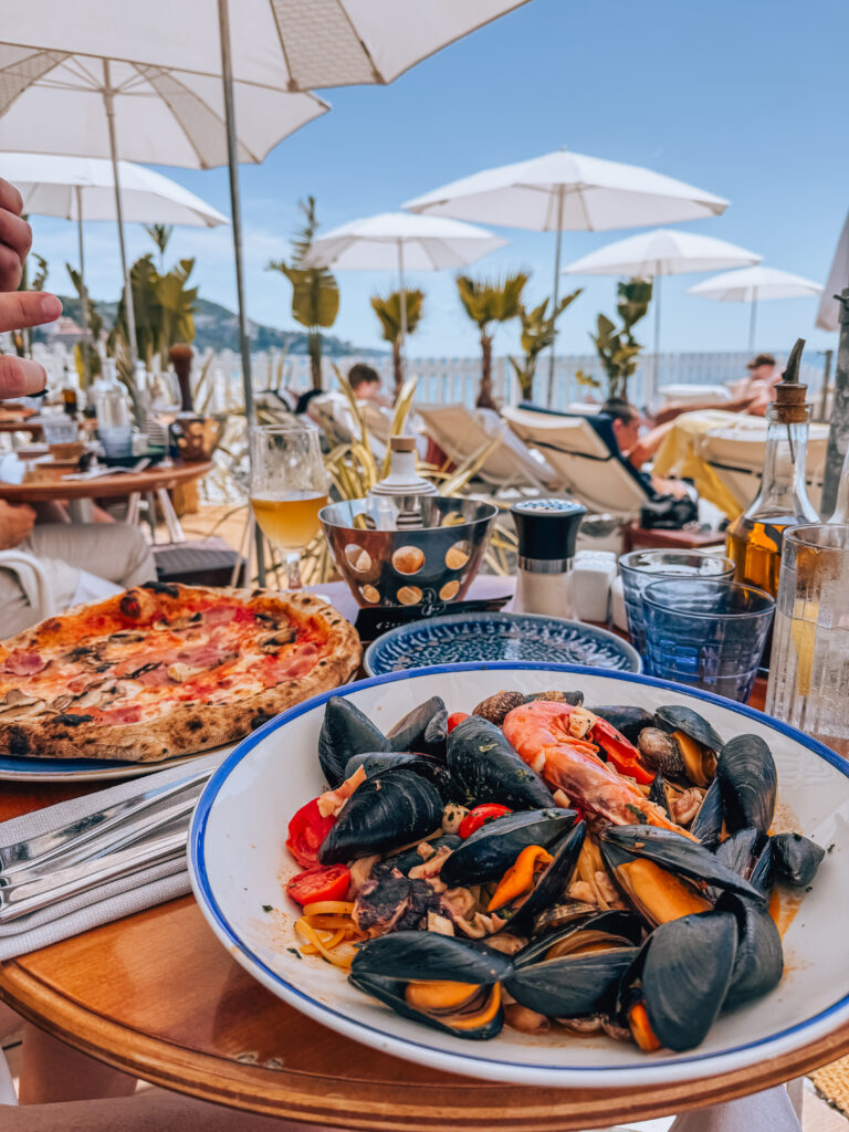 pizza and a seafood pasta at Le Galet, Nice