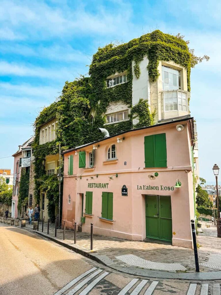 Famous La Maison Rose in Paris