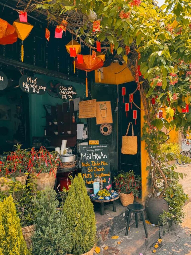 Exterior of Mot Hoi An herbal drink shop in Hoi An Ancient Town